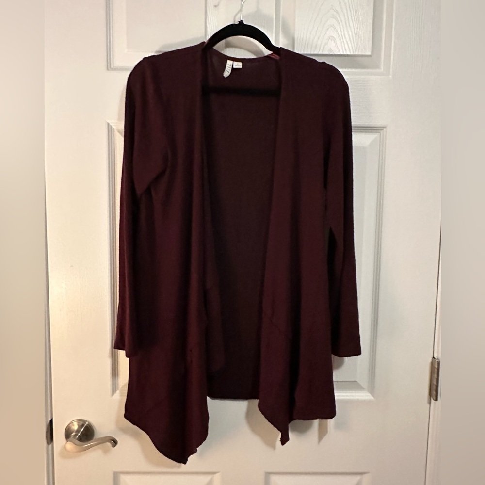 NWT 🦋 Elle open cardigann